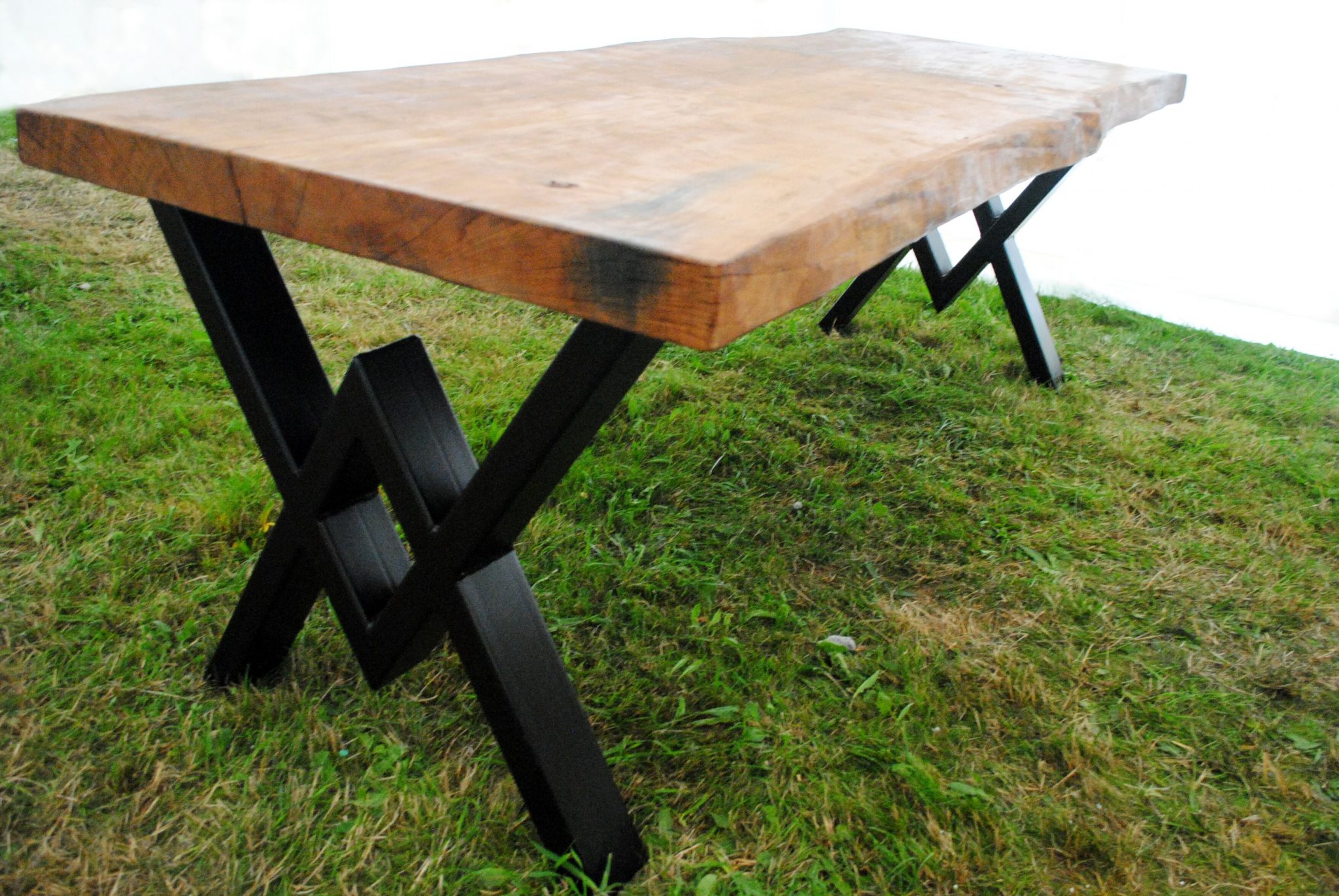 Live Edge Dining Room Table with Steel Fram Legs Lb Shepherds Huts