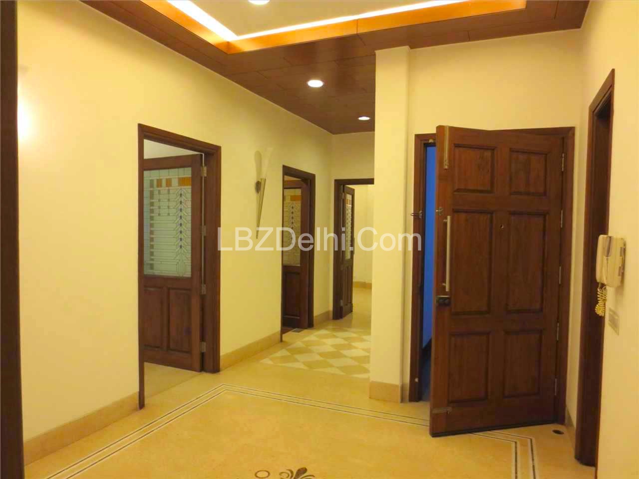 4 BHK Builder Floor Apartment for Sale in Jor Bagh New Delhi Park