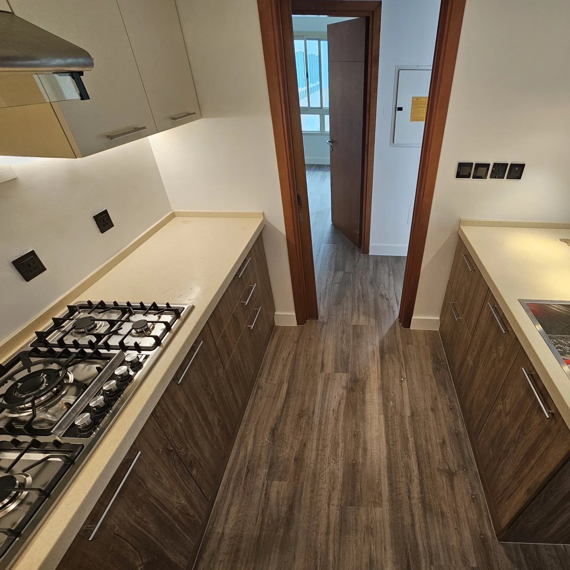 Exploring the Elegance of Island Kitchen Design and Manufacturing