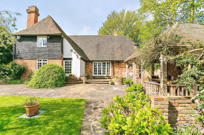 Photos of Quinton Road, Sittingbourne, Kent ME10 61734094 PrimeLocation