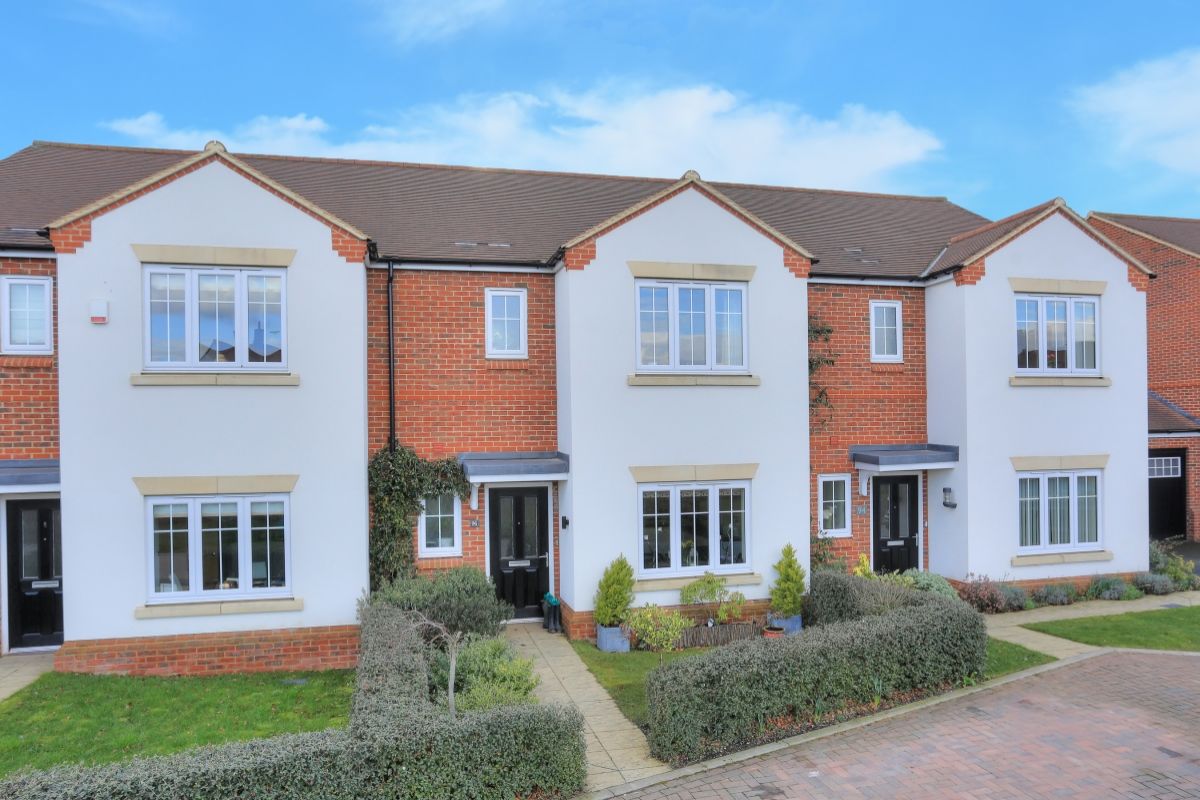 Free property report 96 Mortimer Crescent, Kings Park, St Albans, AL3