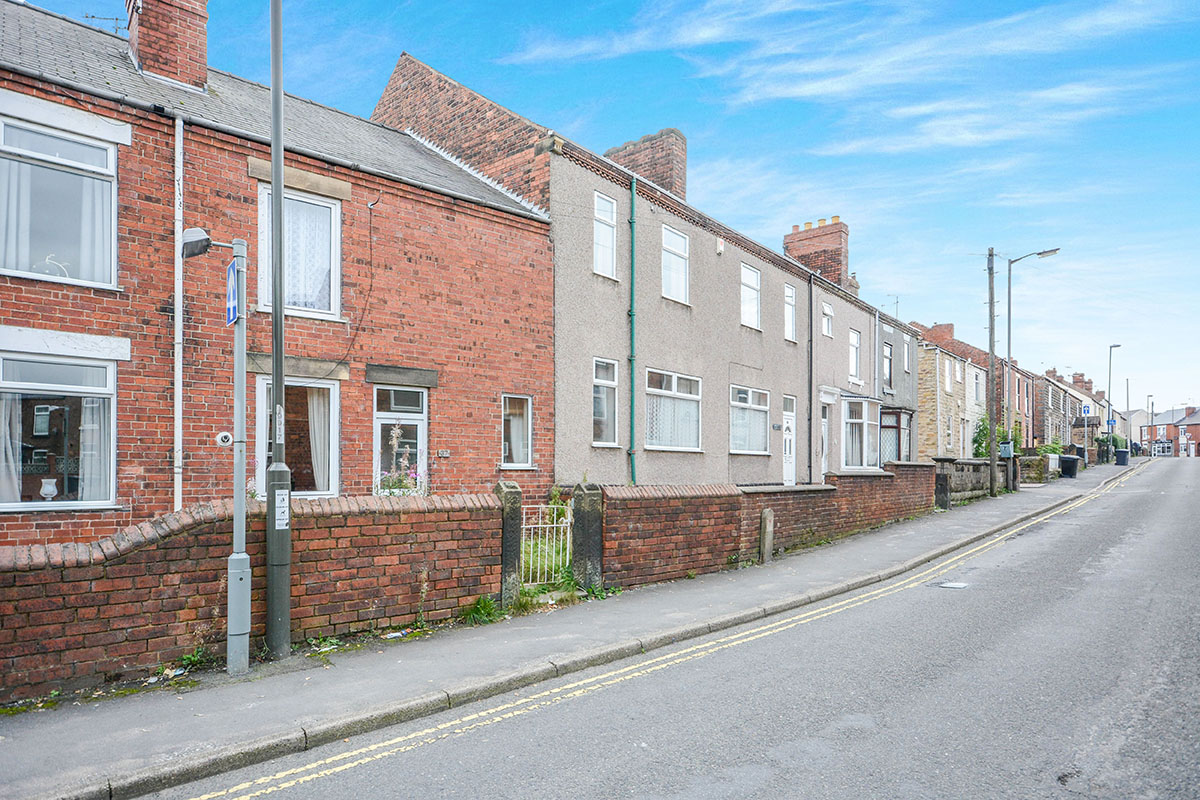 Photos of Flaxpiece Road, Clay Cross, Chesterfield, Derbyshire S45