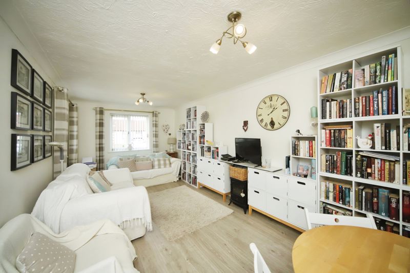 Photos of Willow Court, Bridgwater TA6 68001982 PrimeLocation