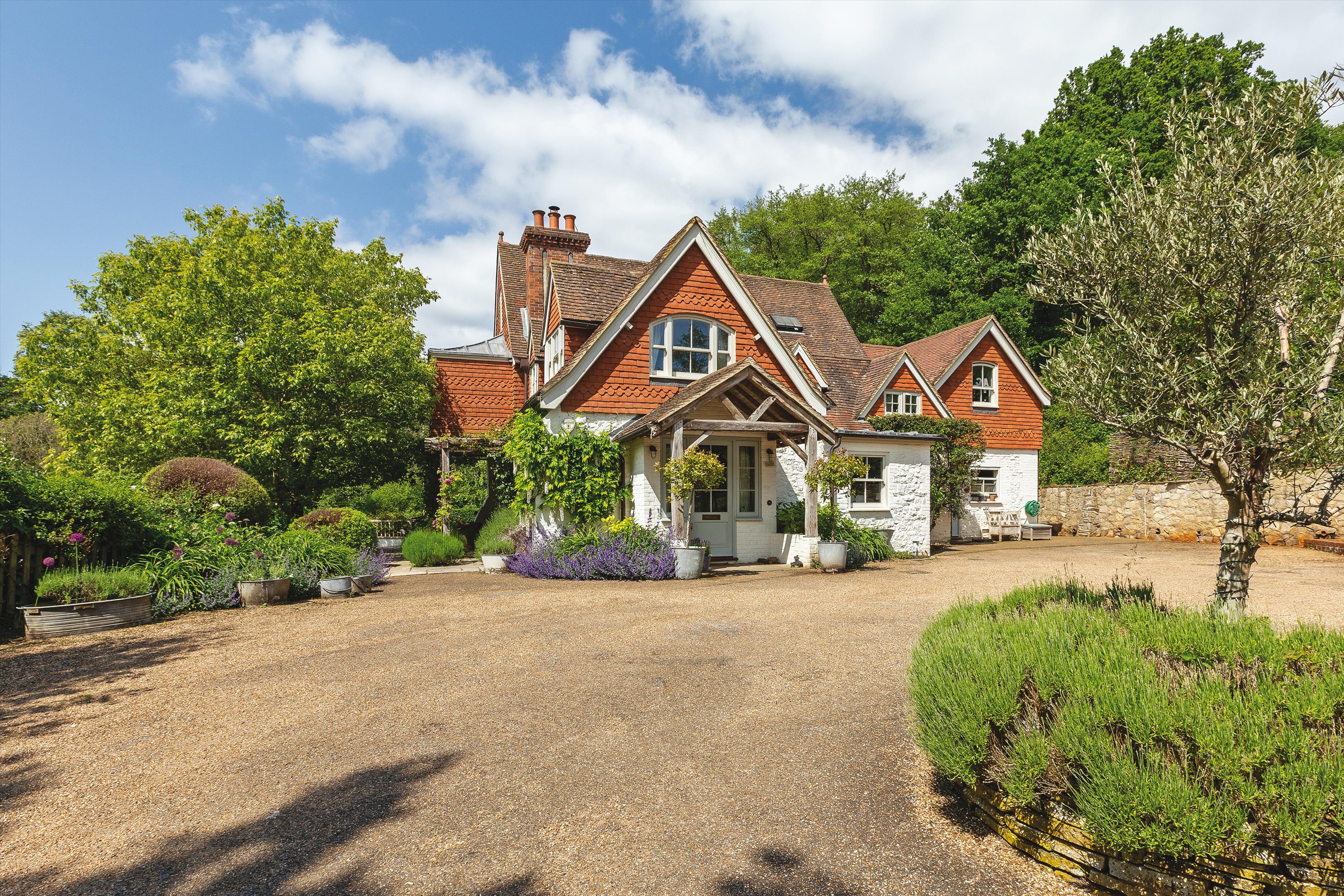 Photos of Mill Lane, Chiddingfold, Godalming, Surrey GU8. 64945271