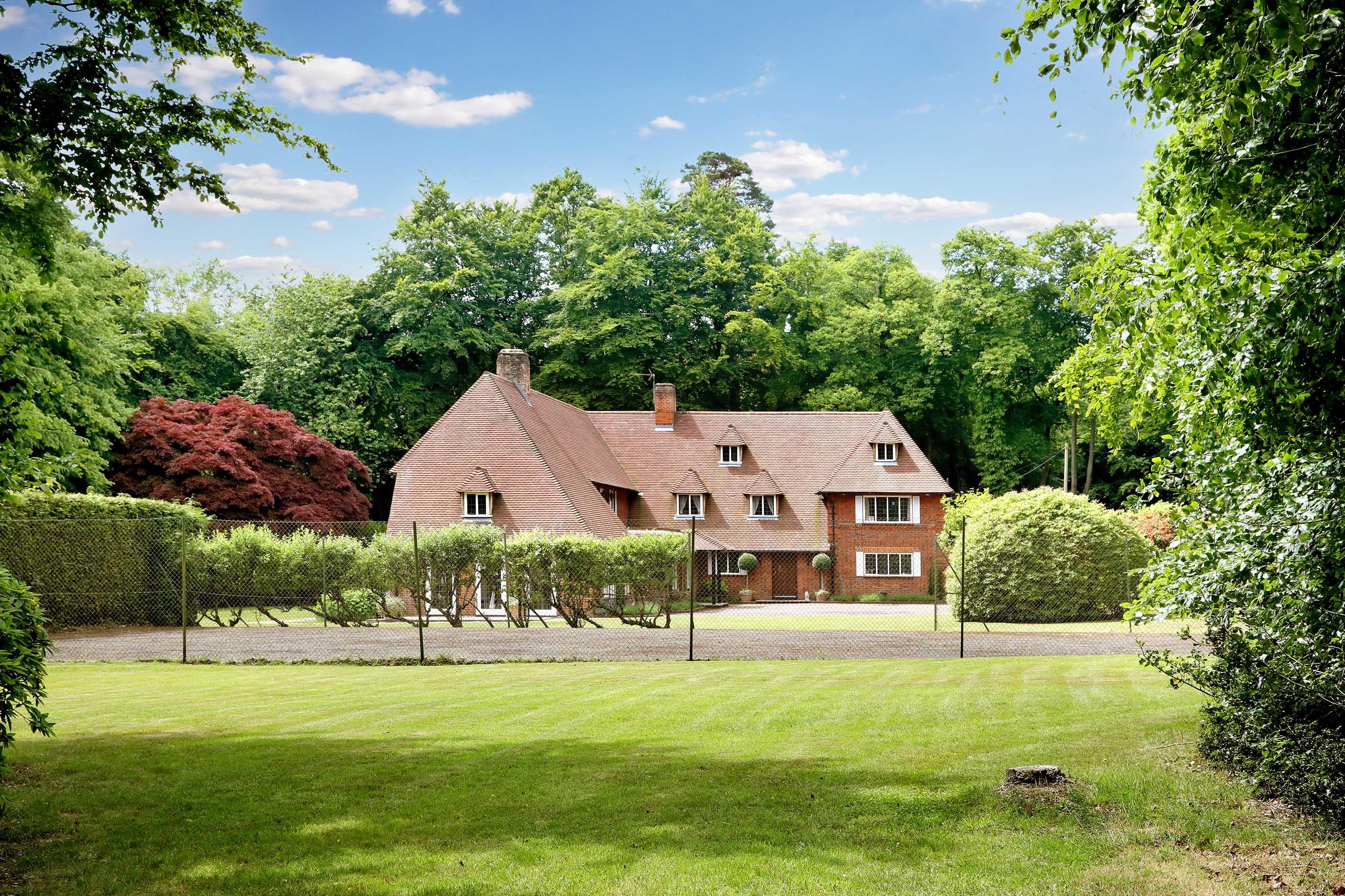 Photos of Nightingales Lane, Chalfont St Giles, Bucks HP8. 62795900