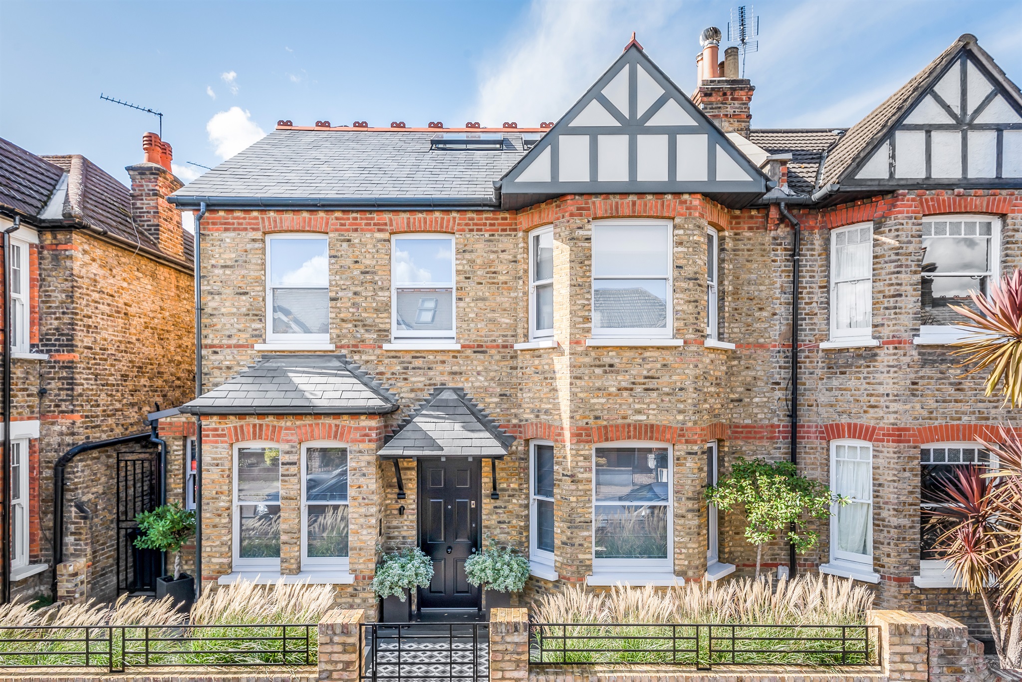 4 bedroom semidetached house for sale in London The
