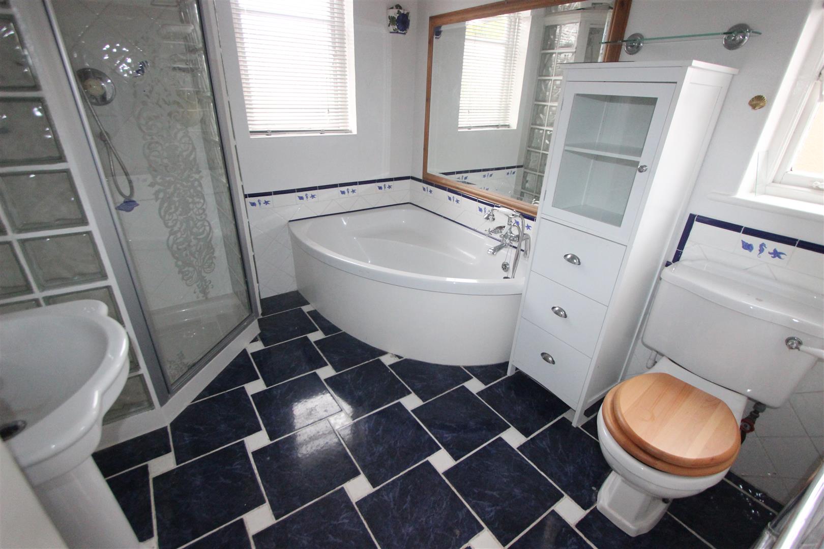 Free property report 27 Ravensdale Road, Darlington, DL3 8EB Chimnie