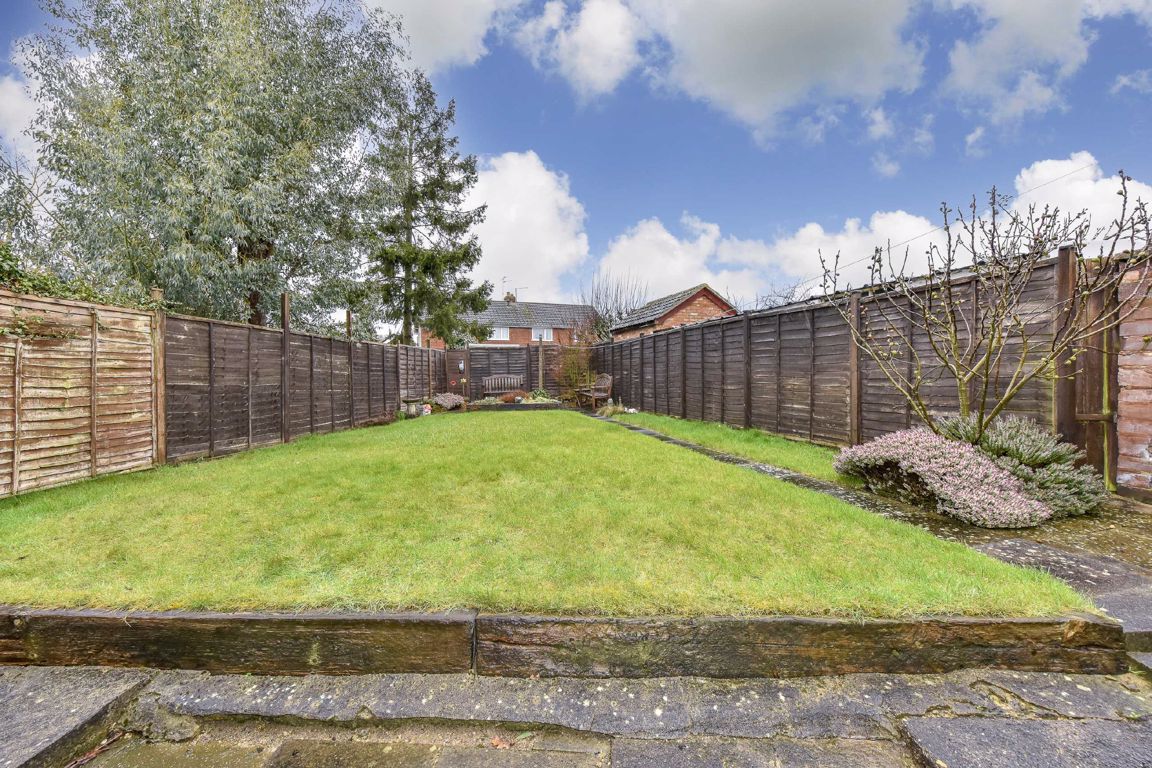 Free property report 10 Raven Drive, Barton Seagrave, NN15 6SD Chimnie