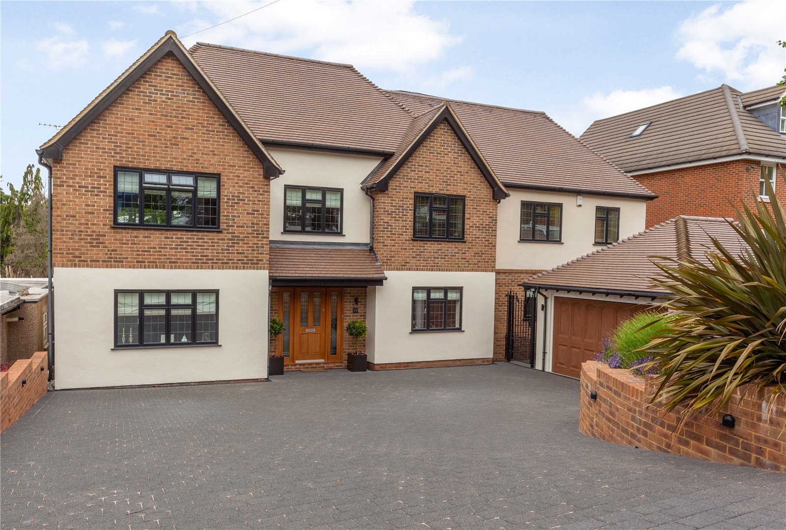 Photos of Eleven Acre Rise, Loughton, Essex IG10 55182078 Zoopla