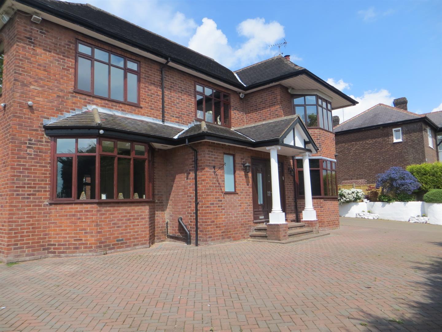 4 bedroom detached house for sale in Castle Hill Road, Prestwich