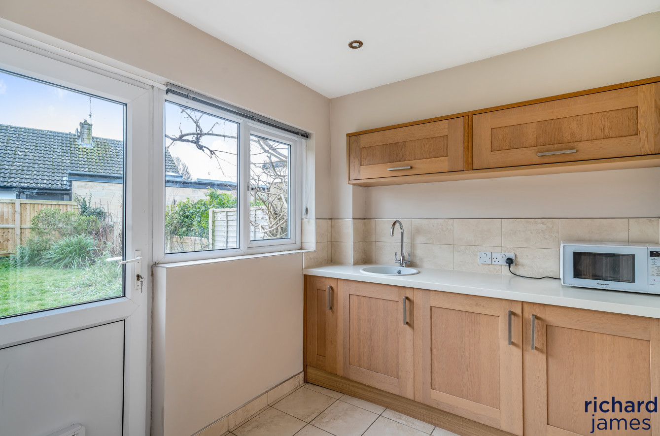 Photos of Sutton Park, Blunsdon, Wiltshire SN26 66498311 PrimeLocation