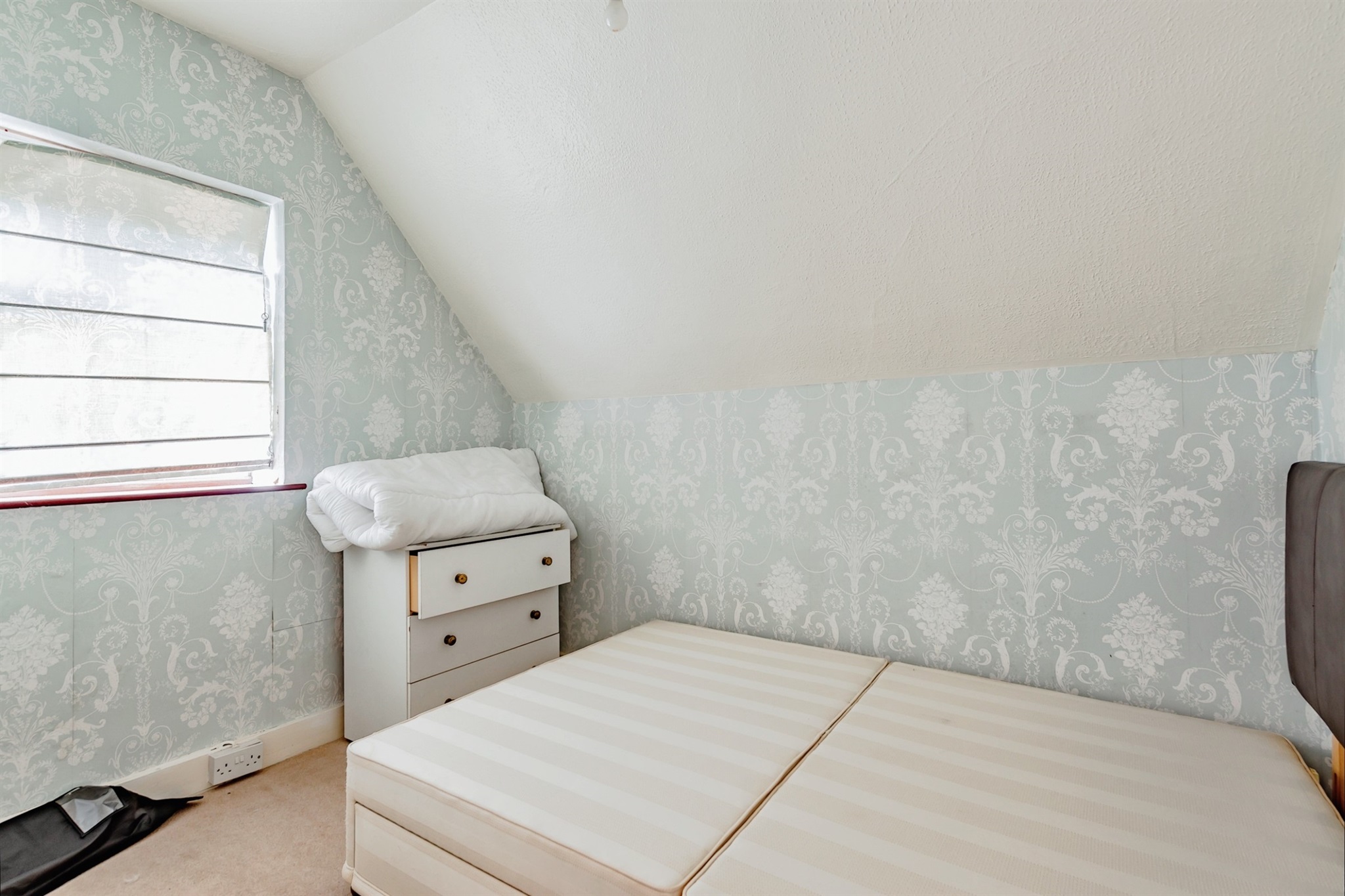 Lewes Road, East Grinstead RH19, 3 bedroom cottage for sale 65374229