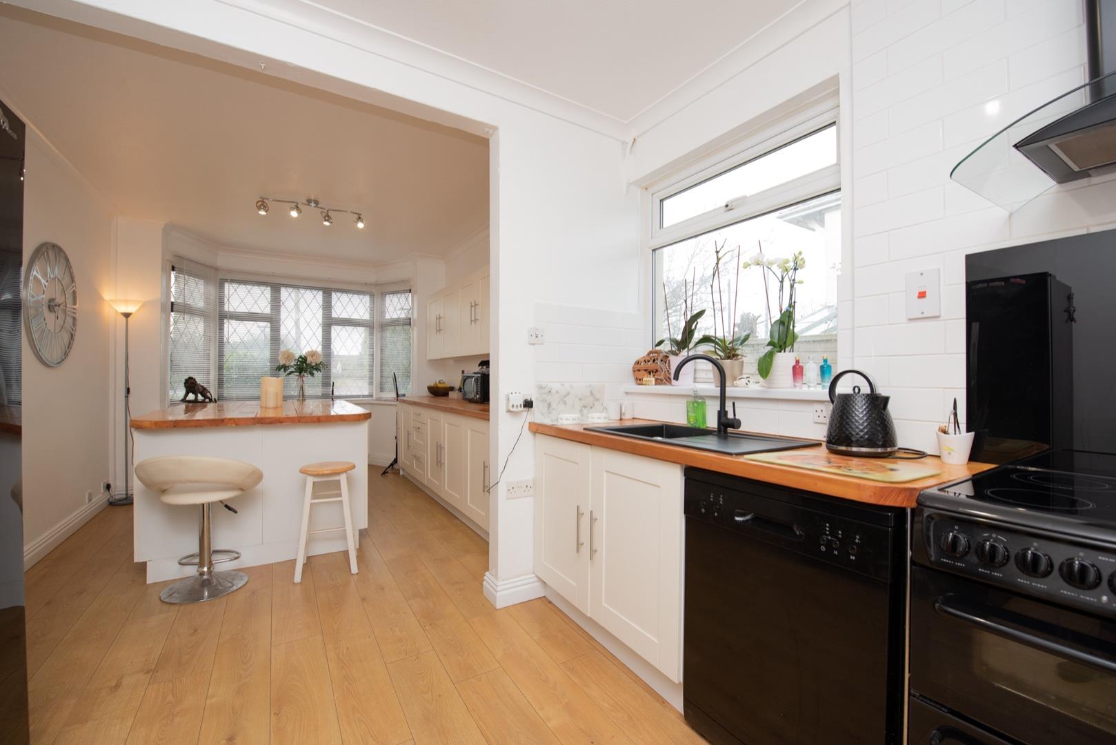 Photos of Newport Road, Cowes PO31 63845704 PrimeLocation