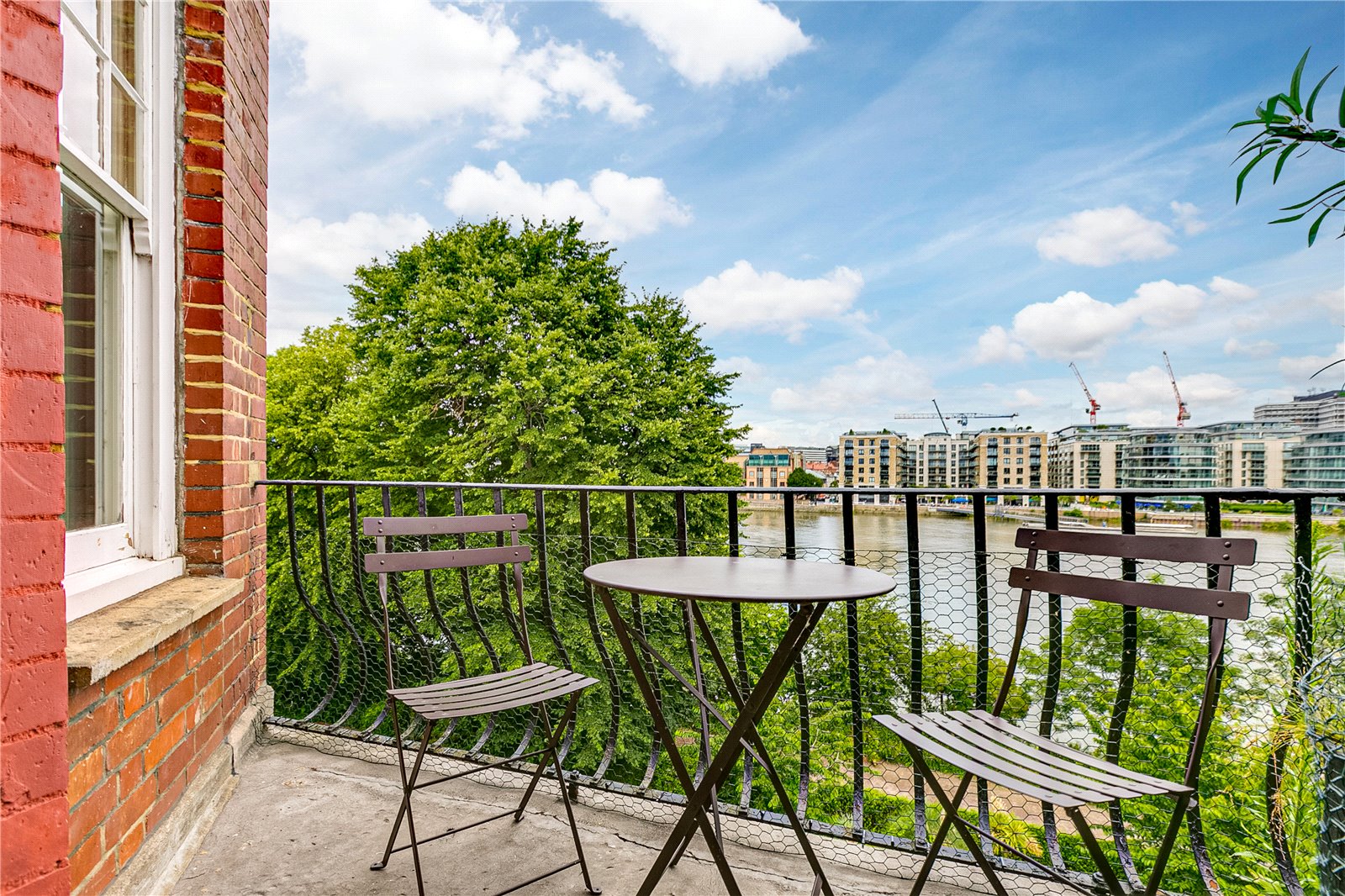 3 bedroom flat for sale in Riverview Gardens, London SW13