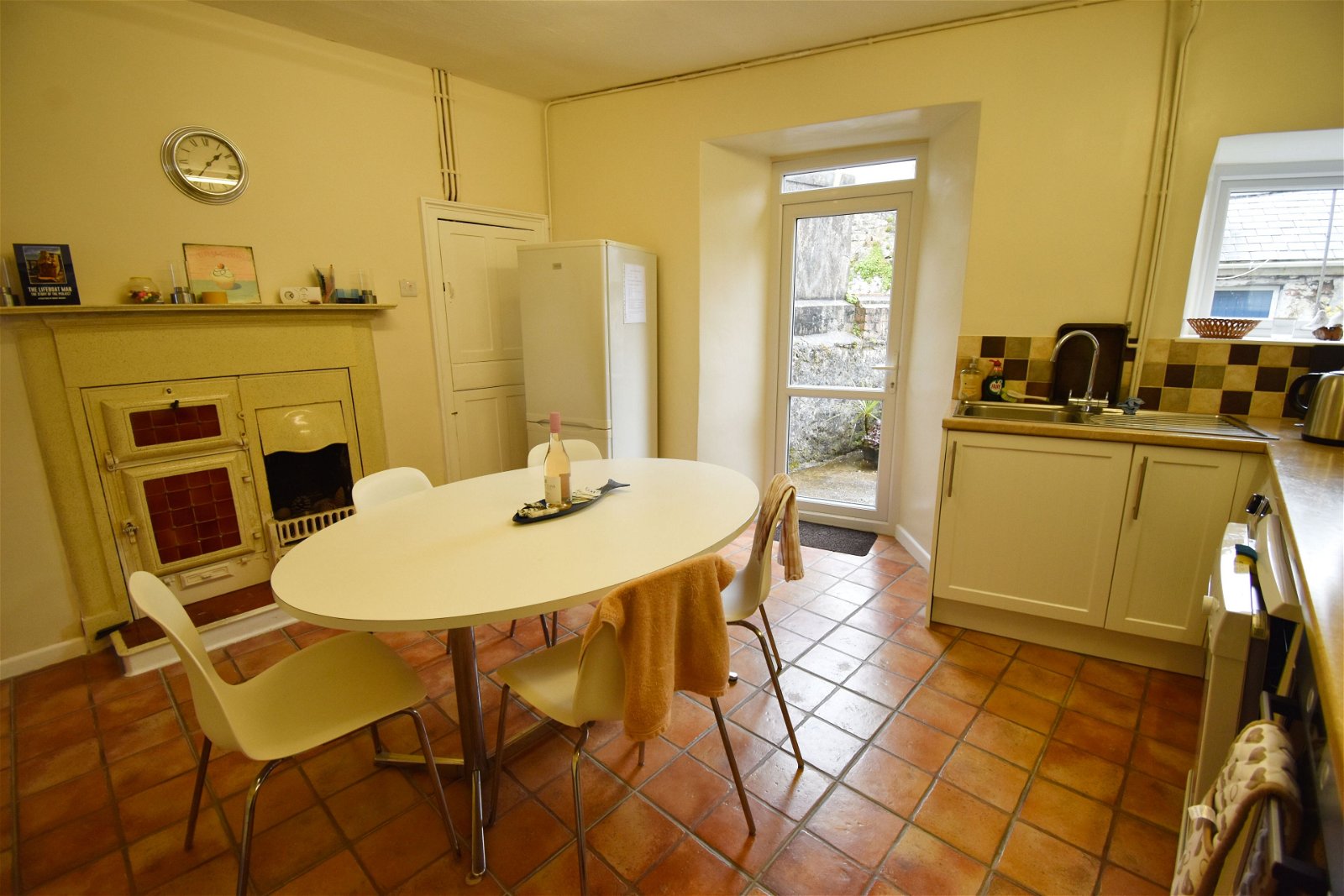Photos of 2 Lexden Cottages, Lower Frog Street, Tenby SA70 67298349