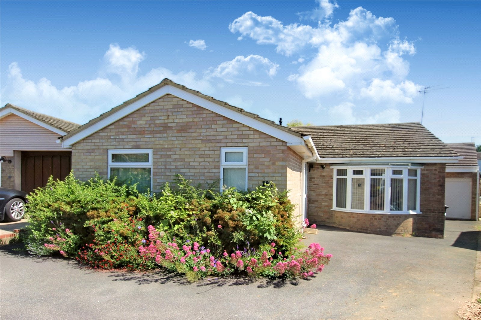Free property report 15 Ellesmere Close, Brackley, NN13 6BU Chimnie