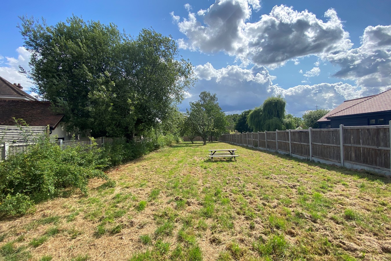 Photos of South Hanningfield Road, Rettendon Common, Chelmsford CM3