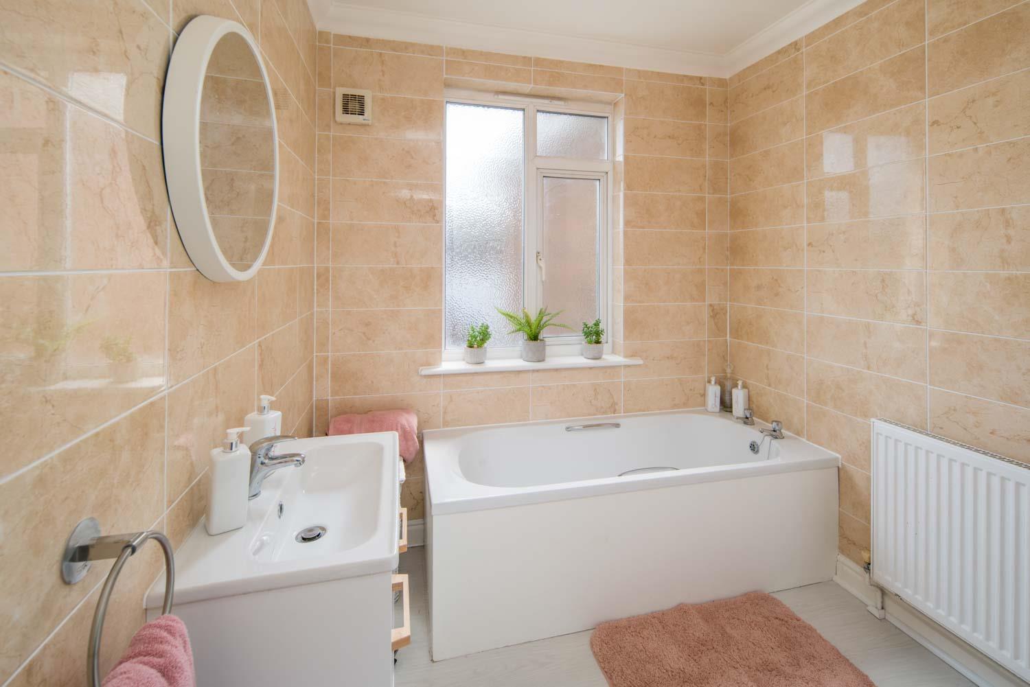 Photos of Park Road, Cowes PO31 62118072 PrimeLocation