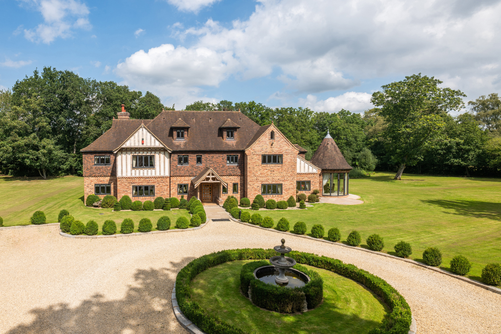 7 bedroom detached house for sale The Luxury Marketplace