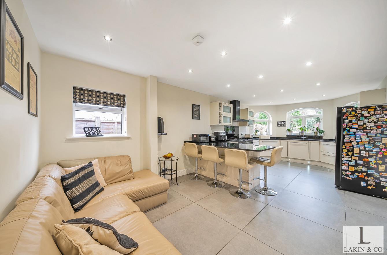 Photos of Thornhill Road, Ickenham, Uxbridge UB10 66550982