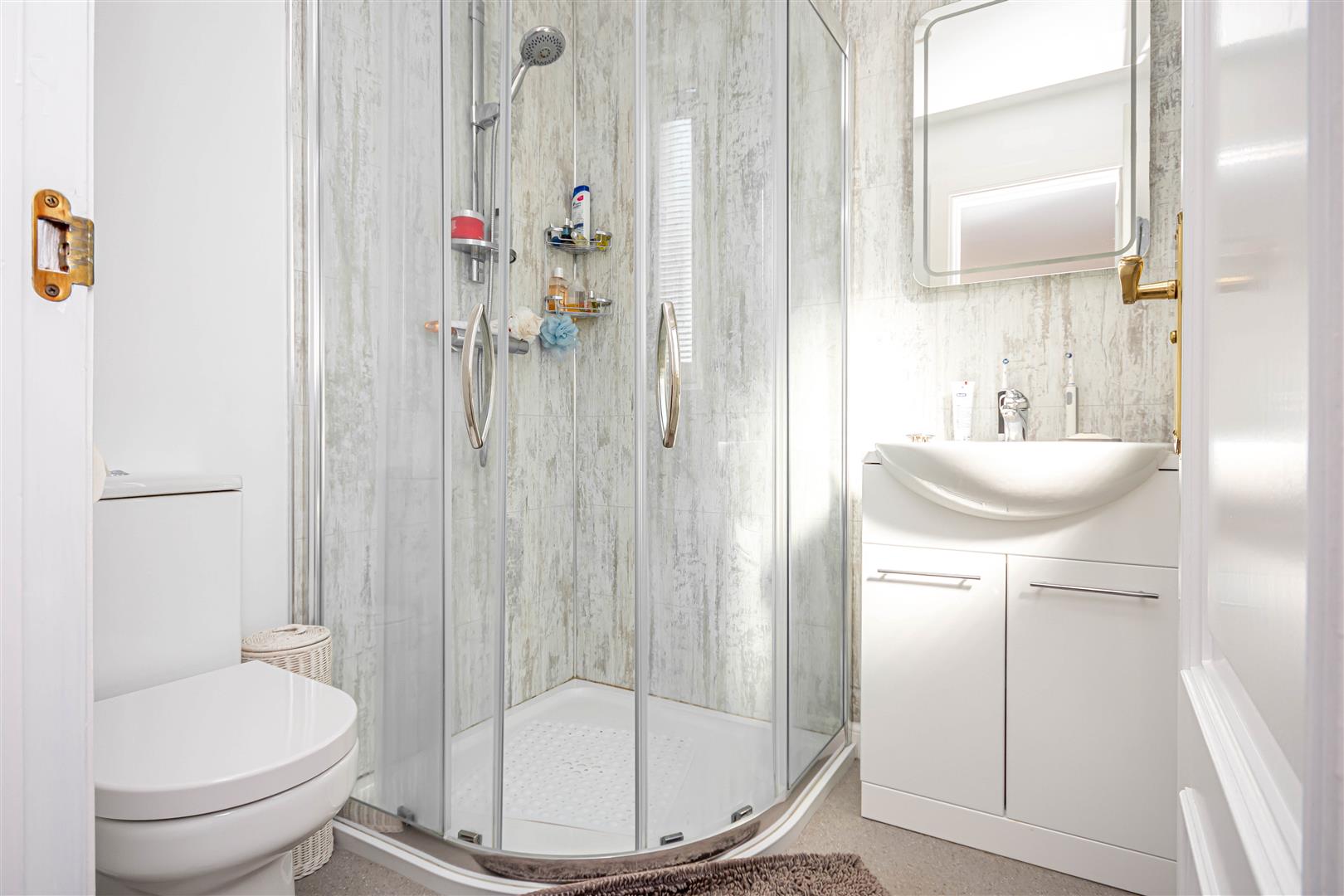 Photos of 3 Queen Margaret Fauld, Dunfermline KY12 65493109