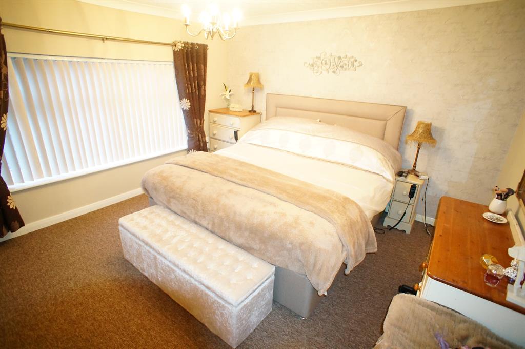 Free property report 36 Bottesford Road, Scunthorpe, DN16 3HE Chimnie