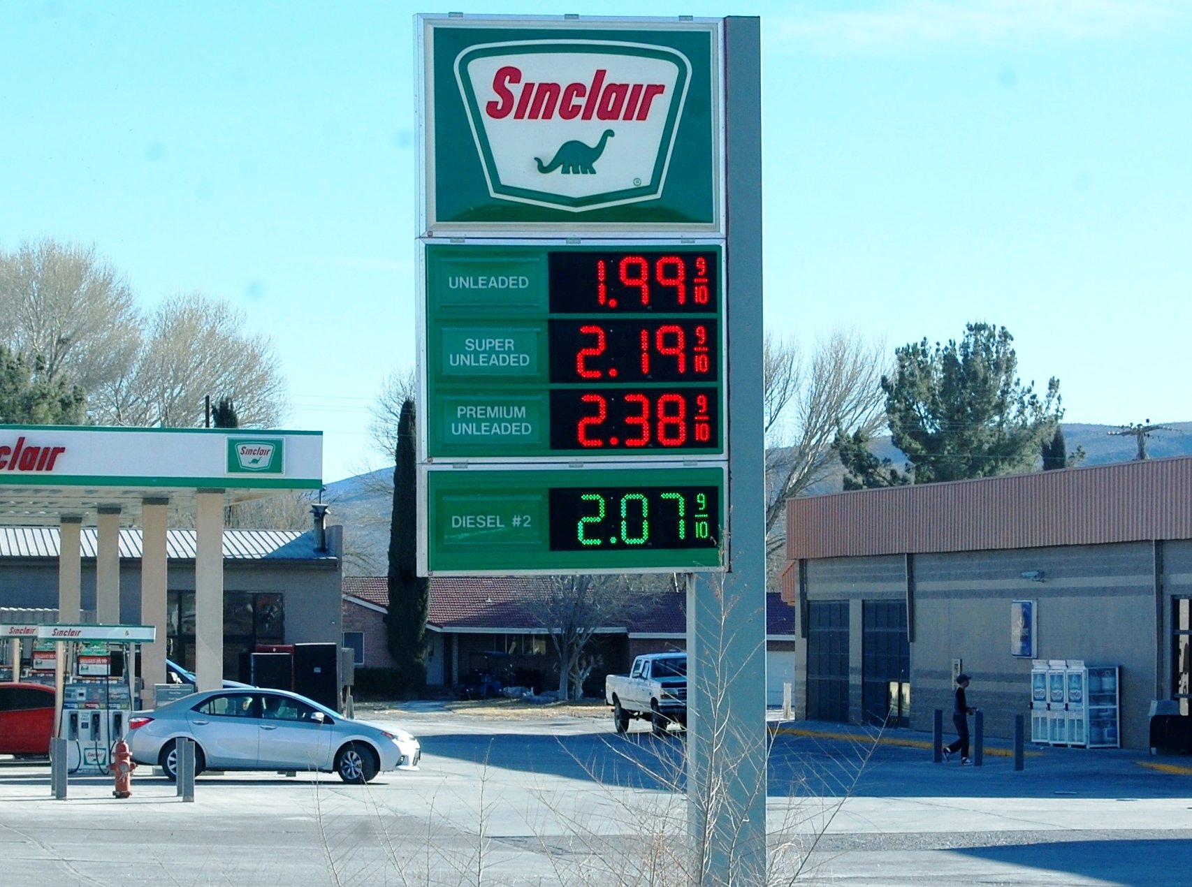 Gas prices drop in county; national average at 1.73