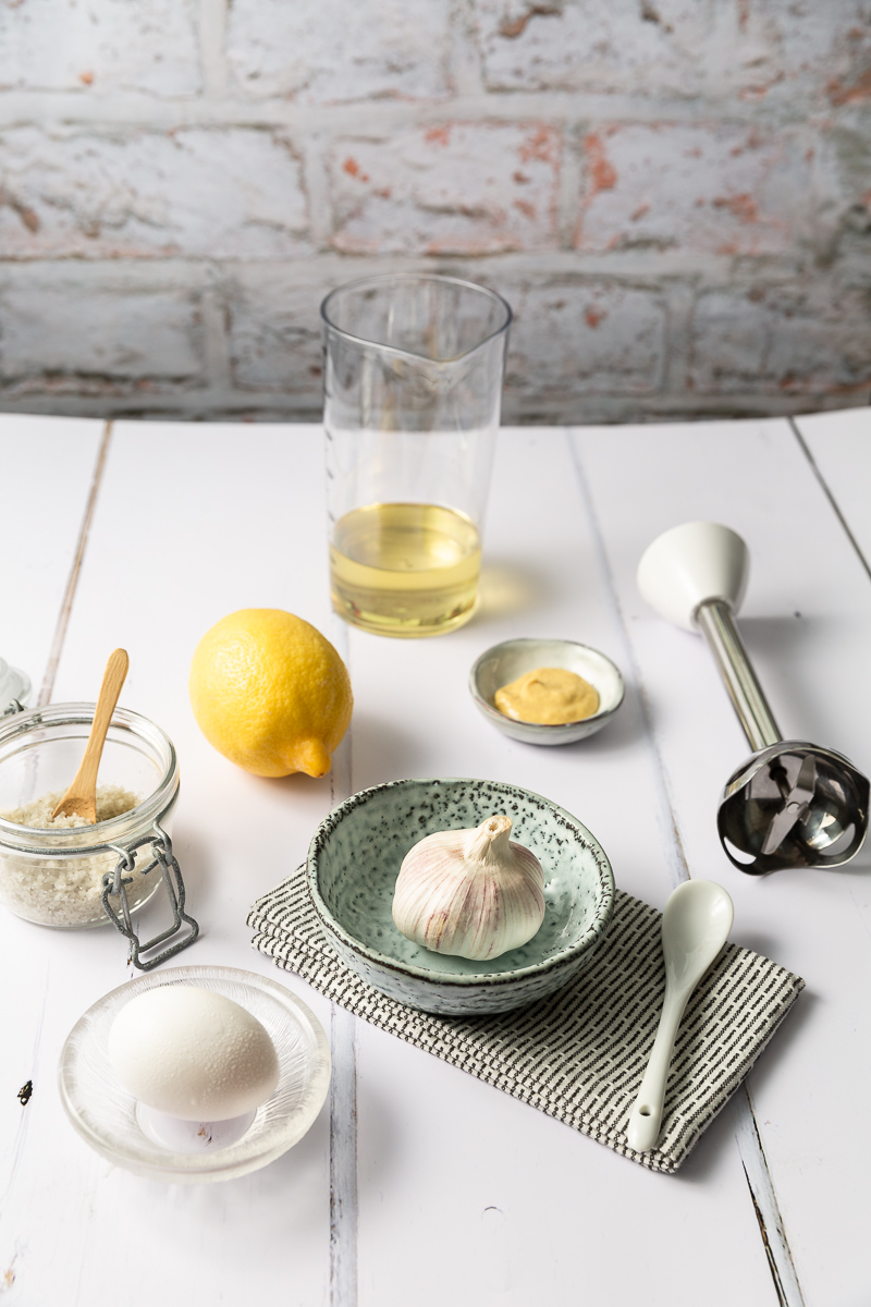 Sos aioli cu mixer vertical reteta rapida in 2 minute LCHF.ro