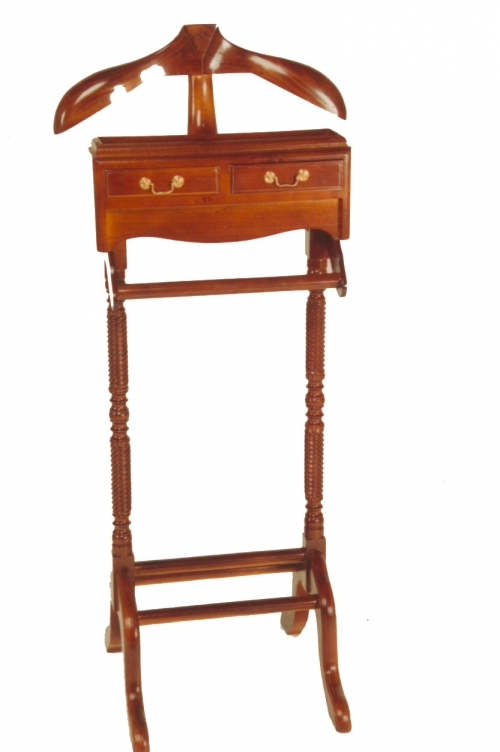 Tips to Buy Varieties of Valet Clothes Stands LCI Mag