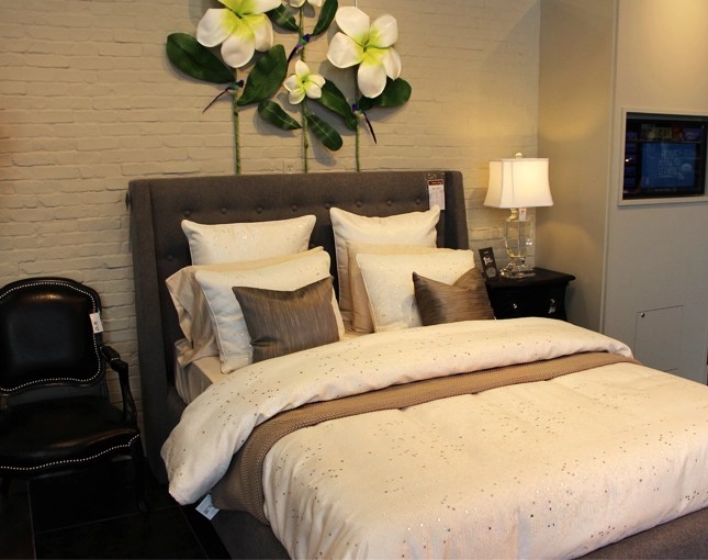 *NEW* Store in Toronto LC Living