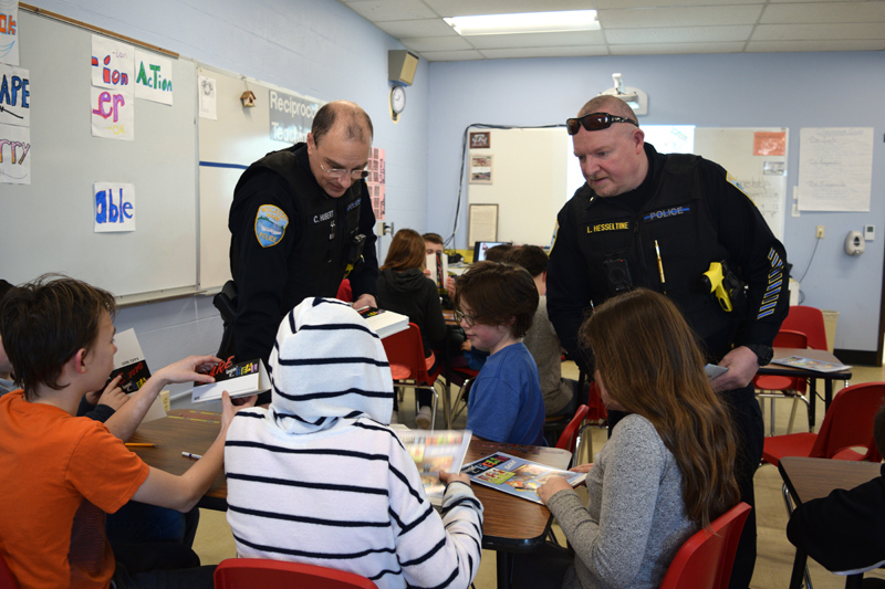 Police Chief Teaches First D.A.R.E. Class at Wiscasset Elementary The