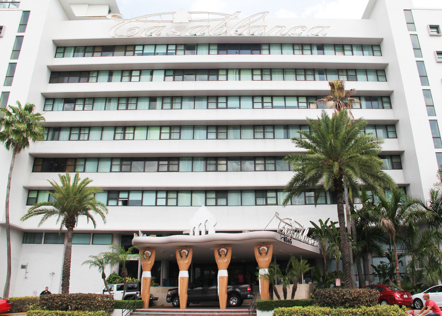 Casablanca Condo L&C Royal Management