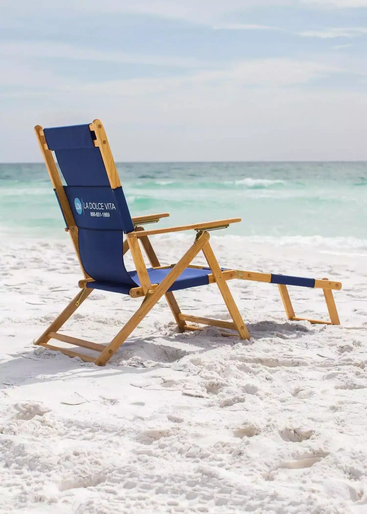 LDV Destin Pelican Beach Resort Beach Chairs & Umbrellas Beach Set