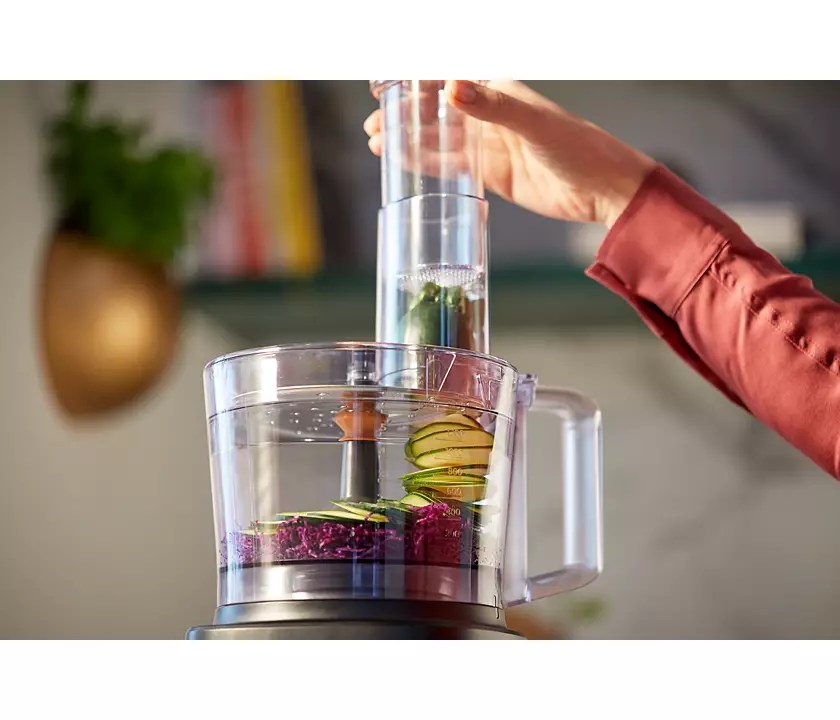 Philips Compact Food Processor HR7320/11 Call 0702750750