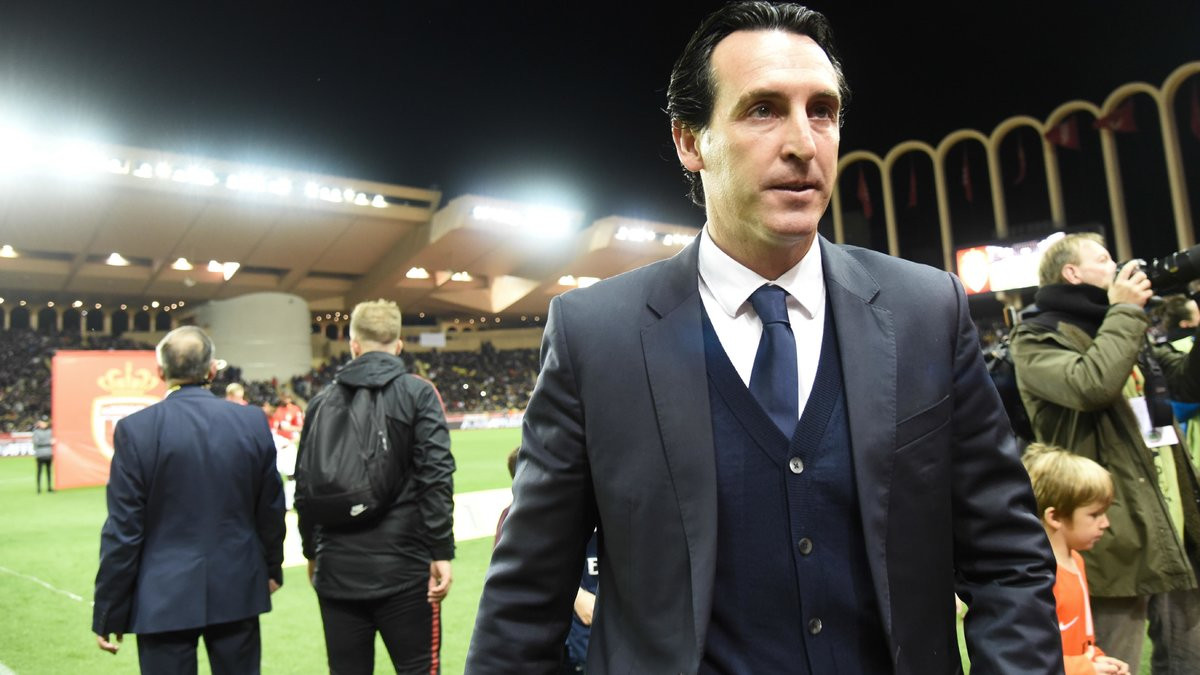 Mercato PSG Emery pointé du doigt pour un départ en interne