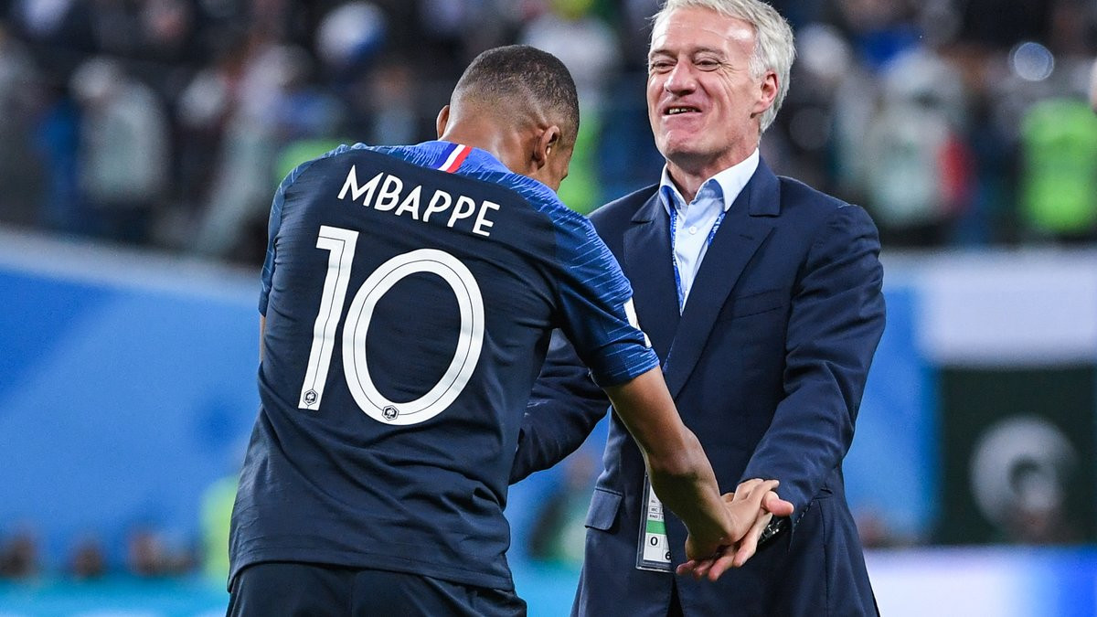 PSG Polémique La grosse tête pour Kylian Mbappé ? Deschamps répond