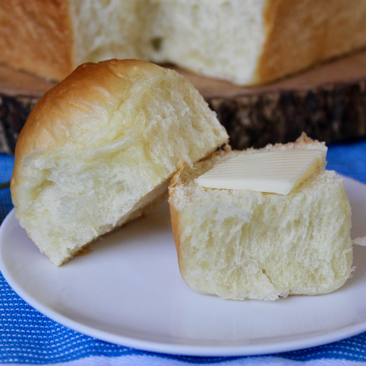 Amish Dinner Rolls Lea & Jay