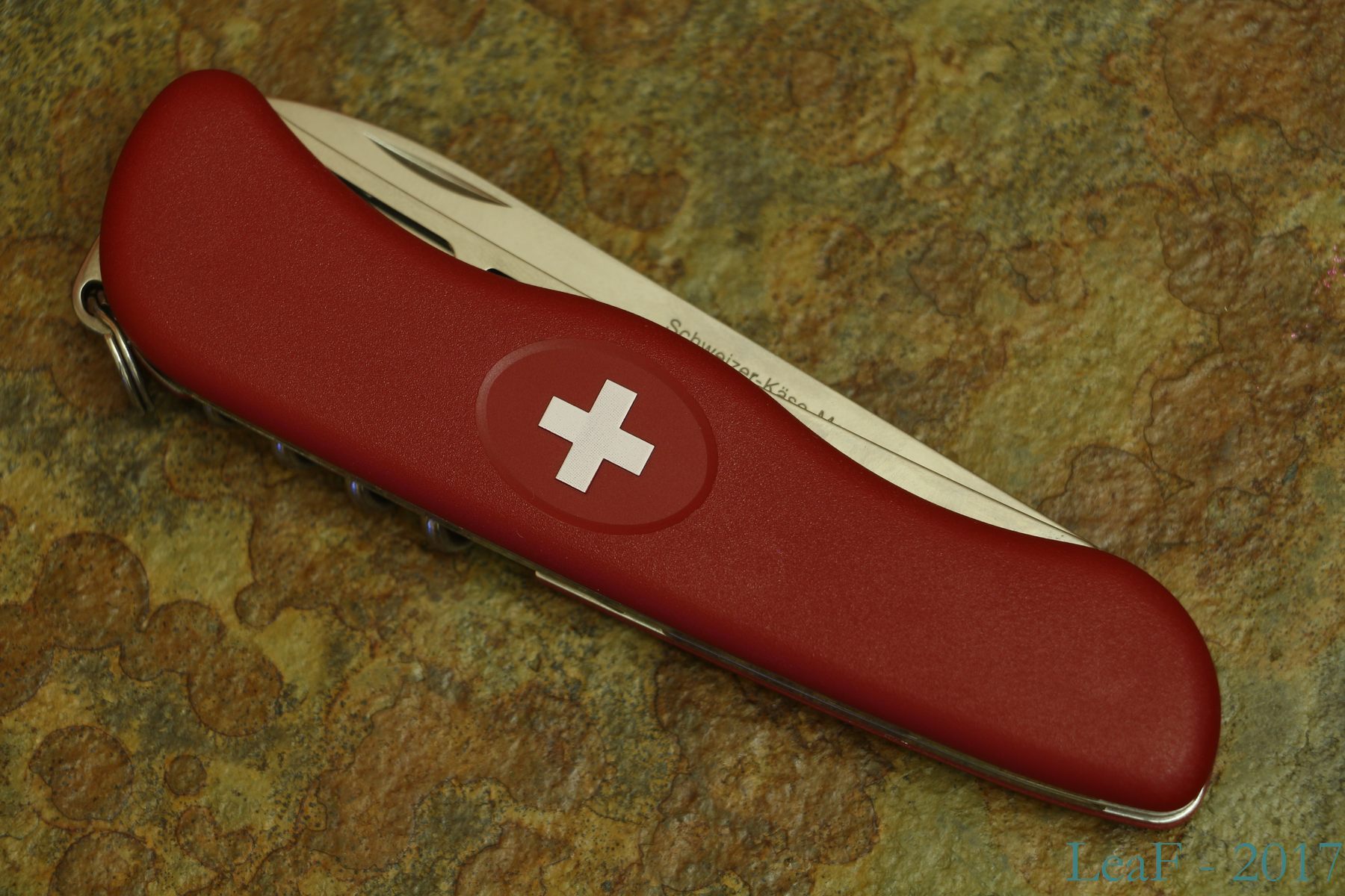 028. Swiss Cheese knife (Käsemesser) LeaF's Victorinox knives collection