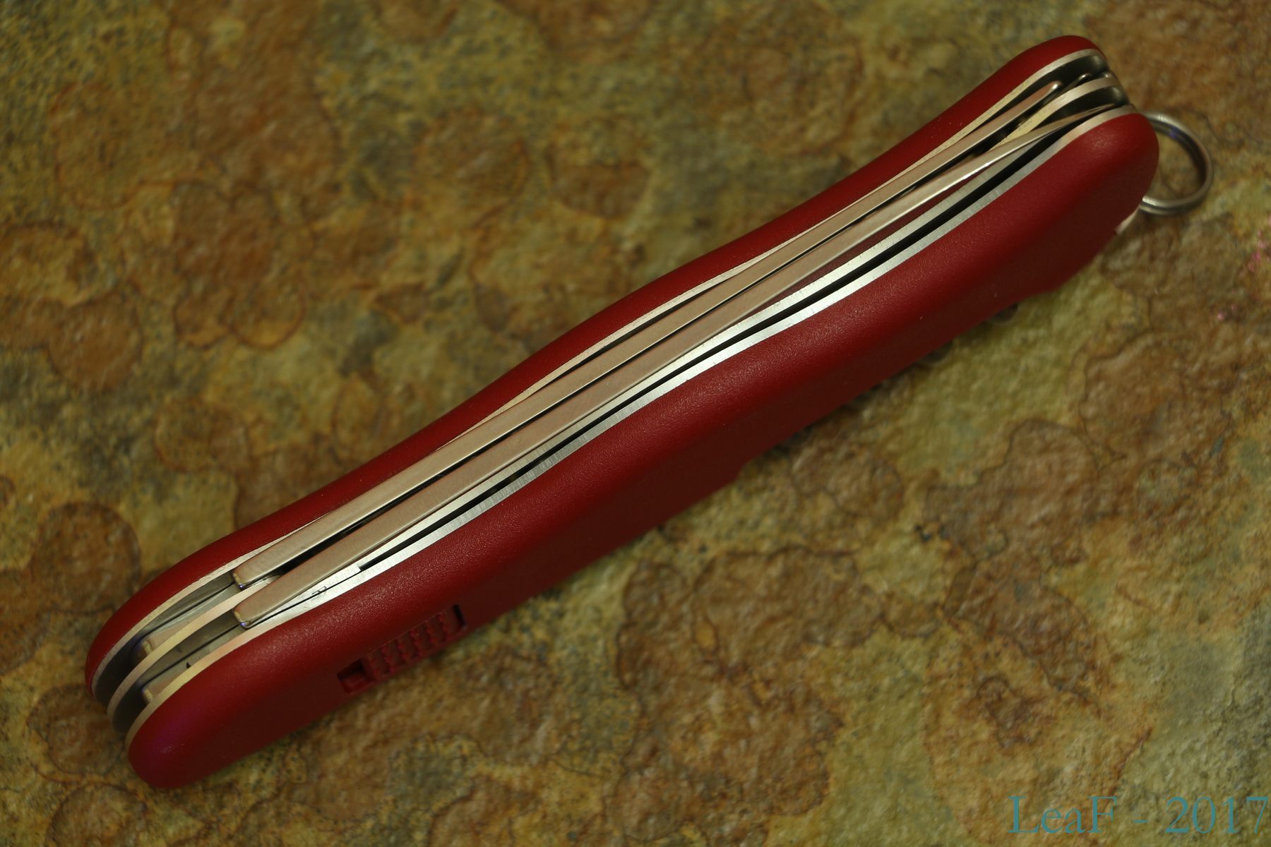 028. Swiss Cheese knife (Käsemesser) LeaF's Victorinox knives collection