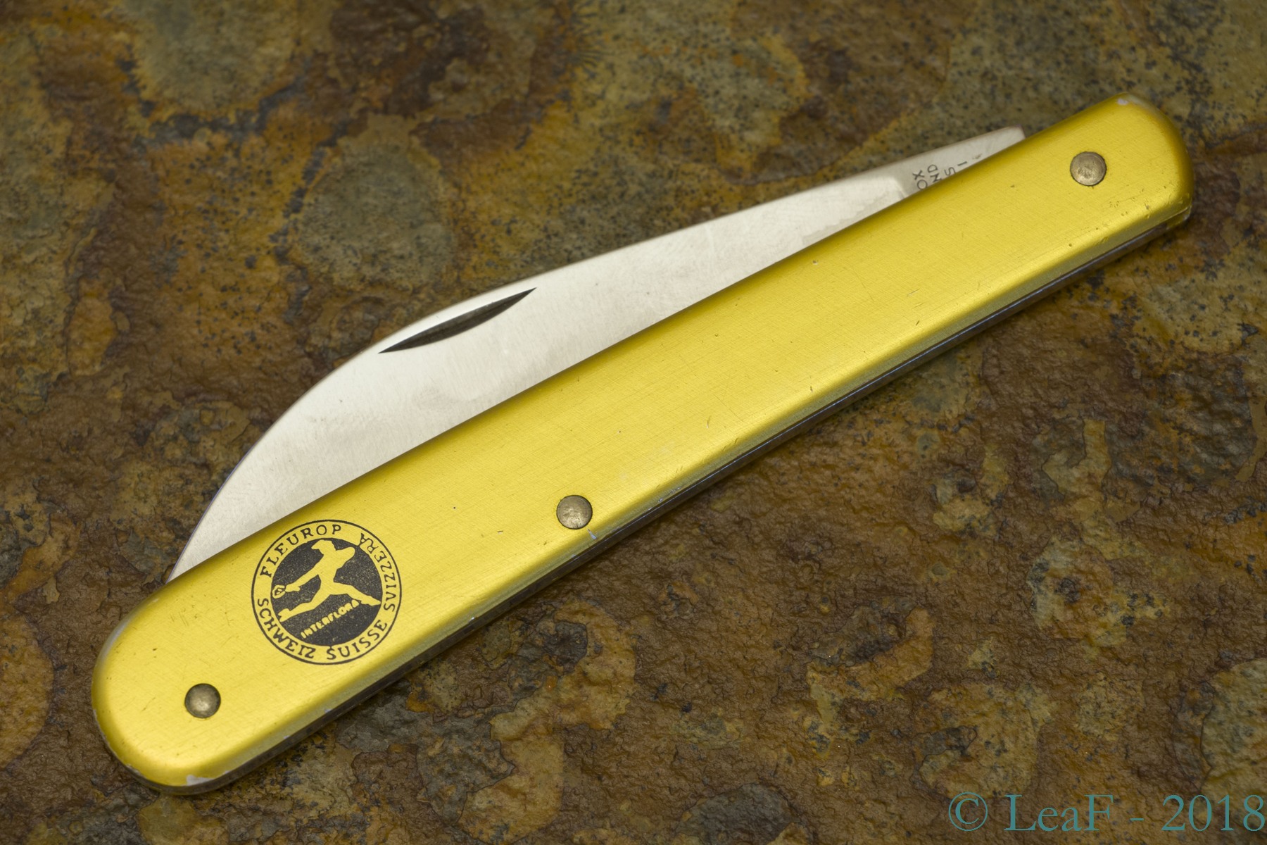 269. Baker’s knife LeaF's Victorinox knives collection