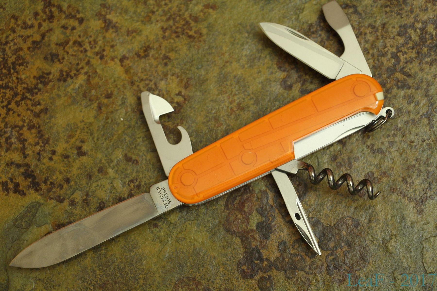 612. Spartan Color Twins (Orange) LeaF's Victorinox knives collection