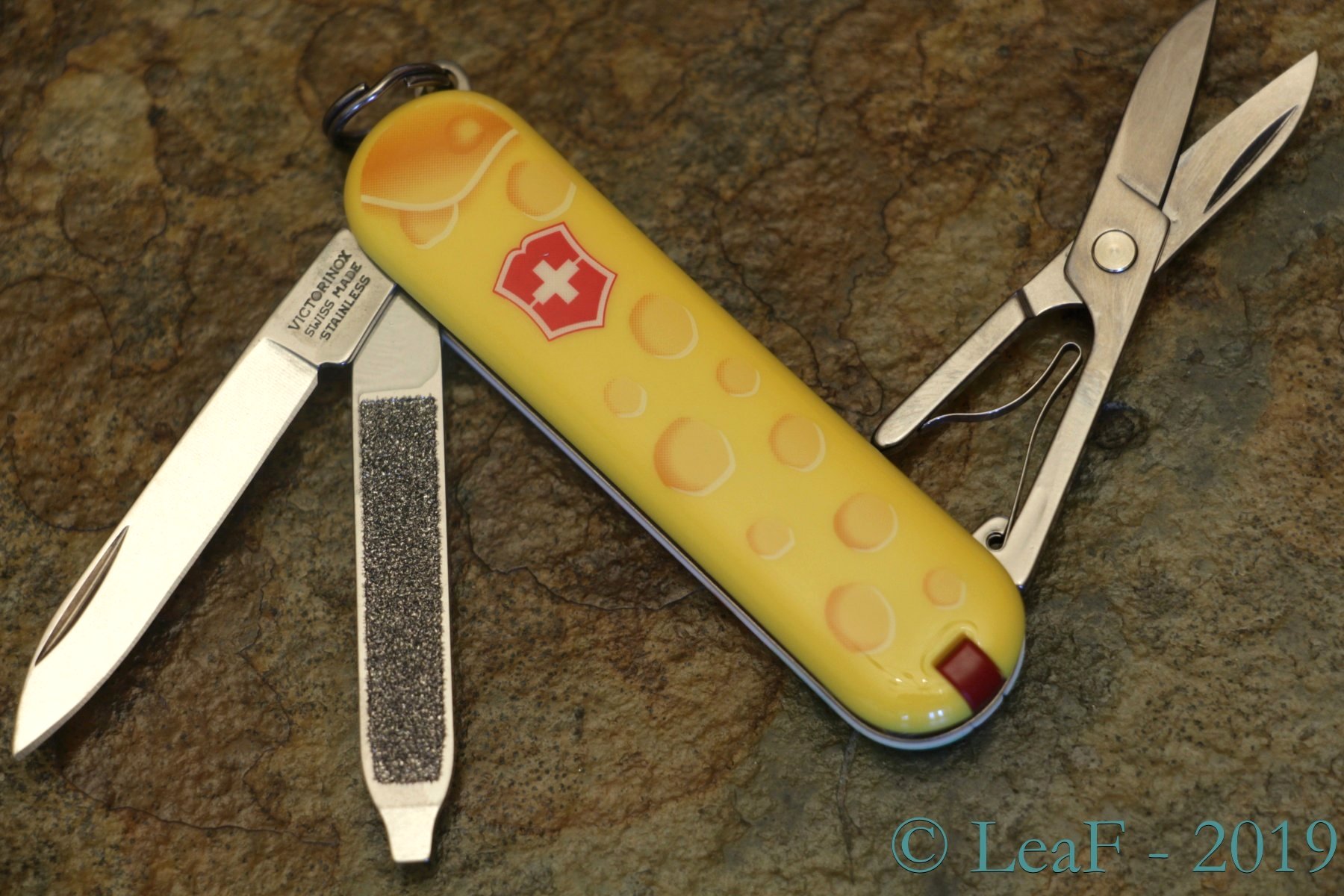 LeaF's Victorinox knives collection Something about Swiss Army knives
