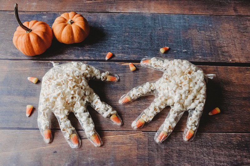Halloween Popcorn Hands Snack Recipe The Leaf Nutrisystem