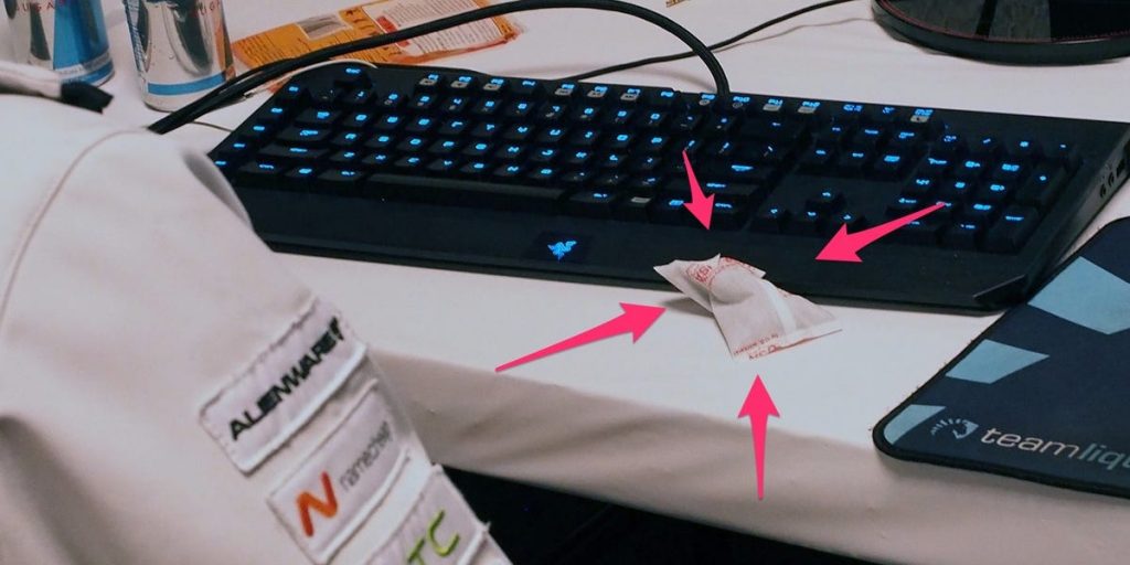 How To Keep Your Hands Warm While Gaming? LeagueFeed