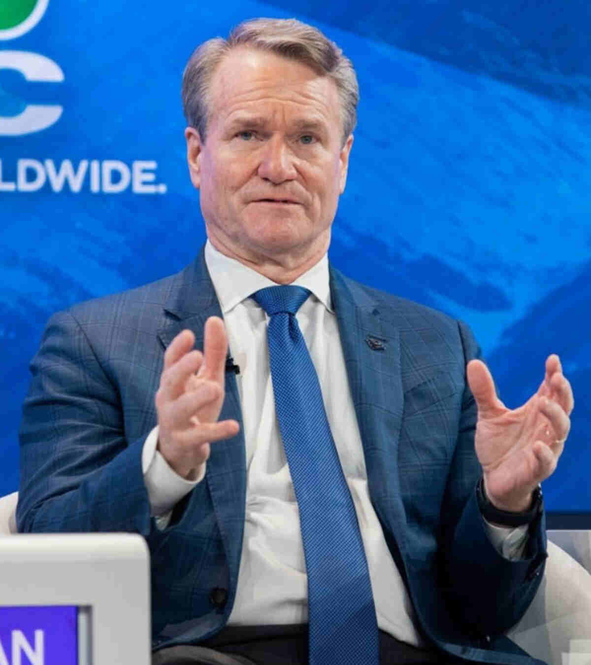 Bank of America CEO Preps Future Leaders, Dismisses Exit Rumors