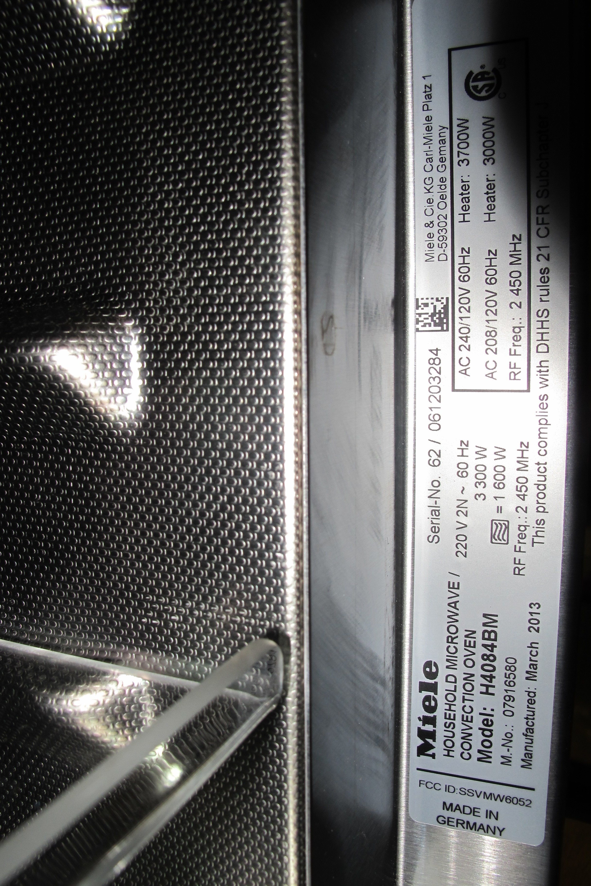 Miele Household Microwave/ Convection Oven Lean Marine
