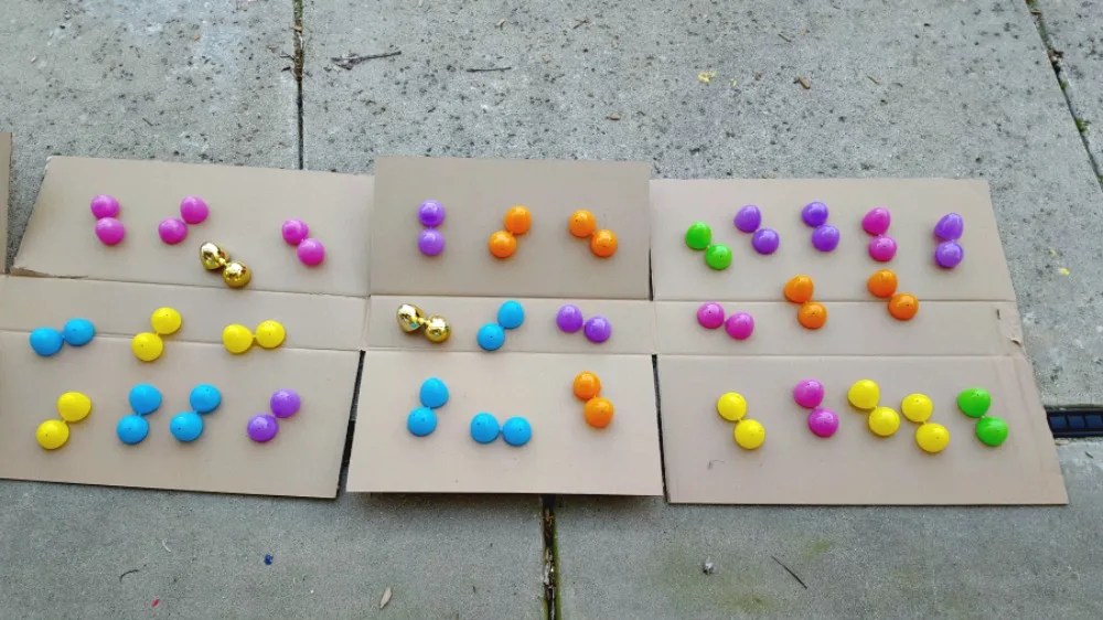 How to Paint Plastic Easter Eggs Easily So They are Pretty Eggs! Leap