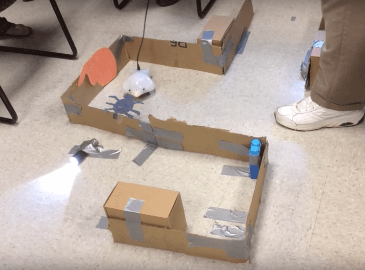 Beginner Through the Maze with the Finch Robot BirdBrain Technologies