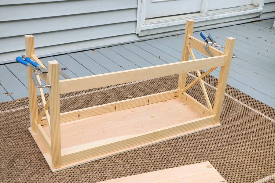 XLeg TV Stand Kreg Tool