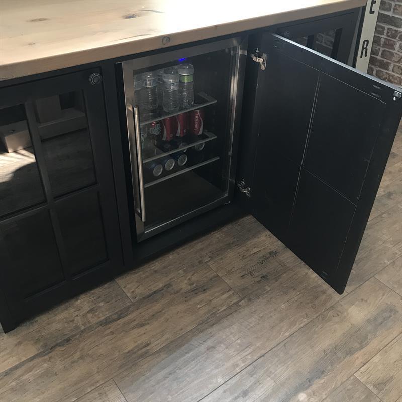 Window Pane Buffet That Holds A Mini Fridge! Kreg Tool